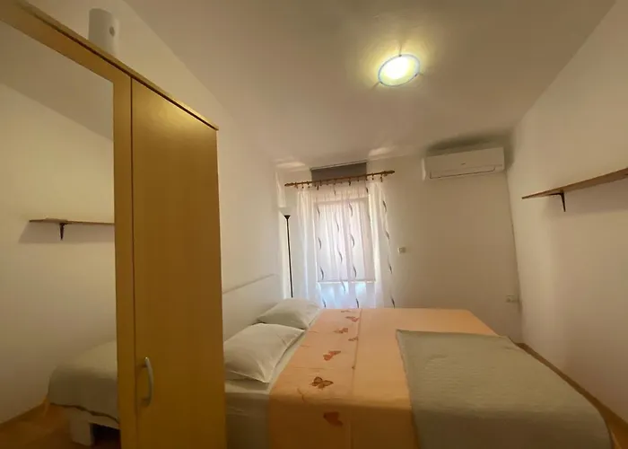 Guest house Omera Pula