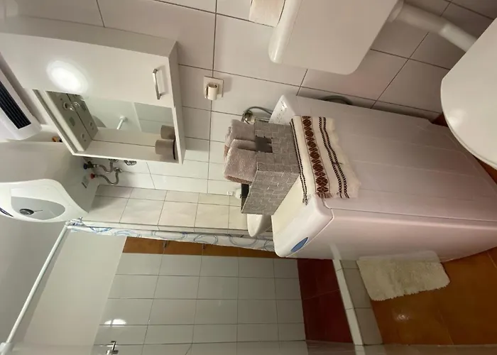 Guest house Omera 3*